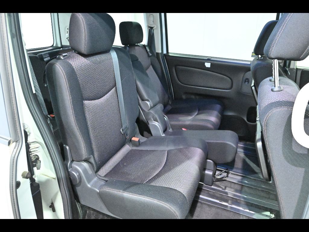 2013 Nissan Serena ハイウェイスターSハイブリッド auction photo 7