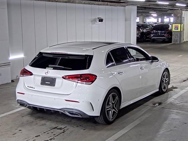 2019 Mercedes-Benz A 200 d AMGライン auction photo 3