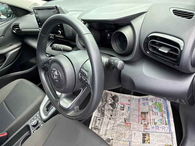 2023 Toyota Yaris Cross G 4WD auction photo 3