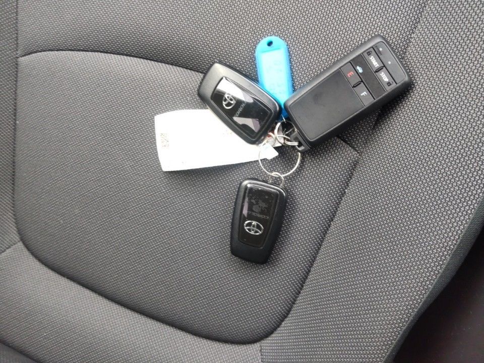 2022 Toyota Corolla auction photo 15