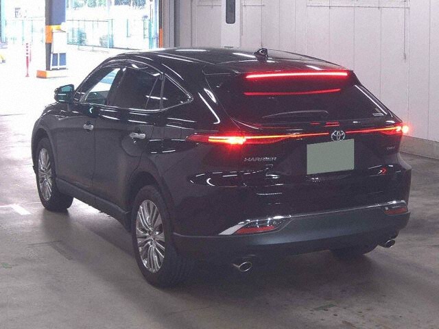 2025 Toyota Harrier Z Leather Package auction photo 2