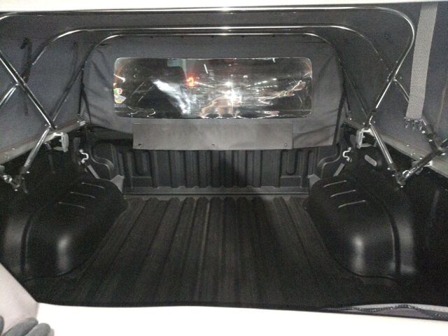 2023 Toyota Hilux Z 4WD auction photo 3