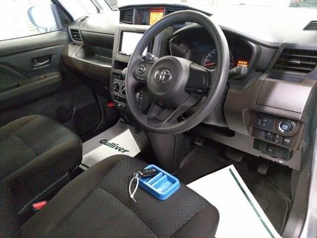 2022 Toyota Roomy X 4WD auction photo 3