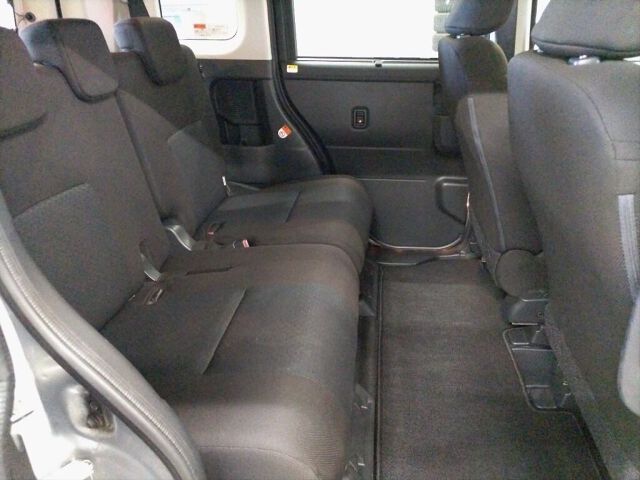 2022 Toyota Roomy X 4WD auction photo 6