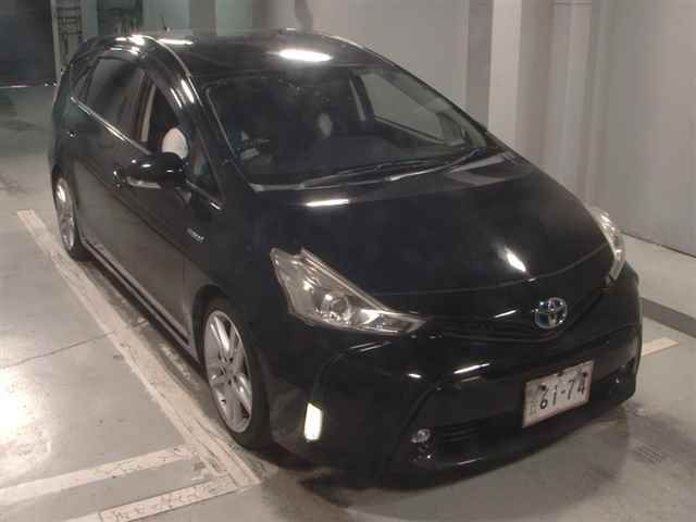 Japan Auction Vehicles 8 2015 Toyota Prius Alpha S auction photo