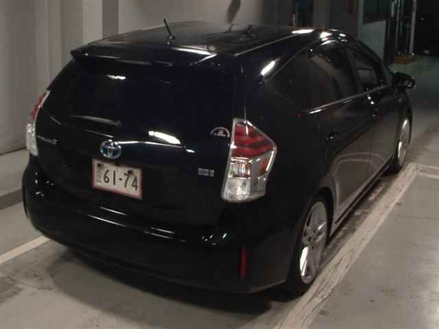 2015 Toyota Prius Alpha S auction photo 4