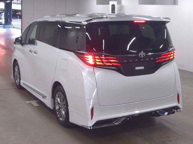 2026 Toyota Alphard Z auction photo 2