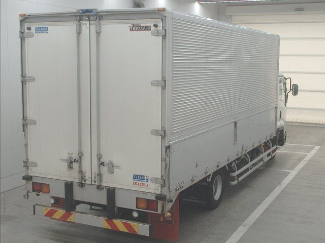 2018 Isuzu Forward ウィング auction photo 2