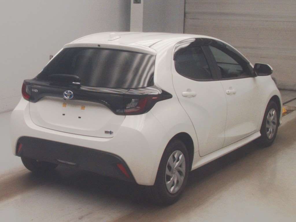 2021 Toyota Yaris Hybrid X auction photo 2