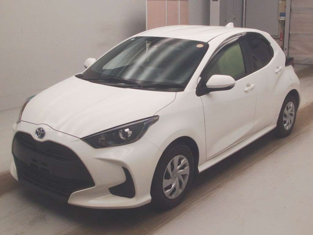 Japan Auction Vehicles 4 2021 Toyota Yaris Hybrid X auction photo