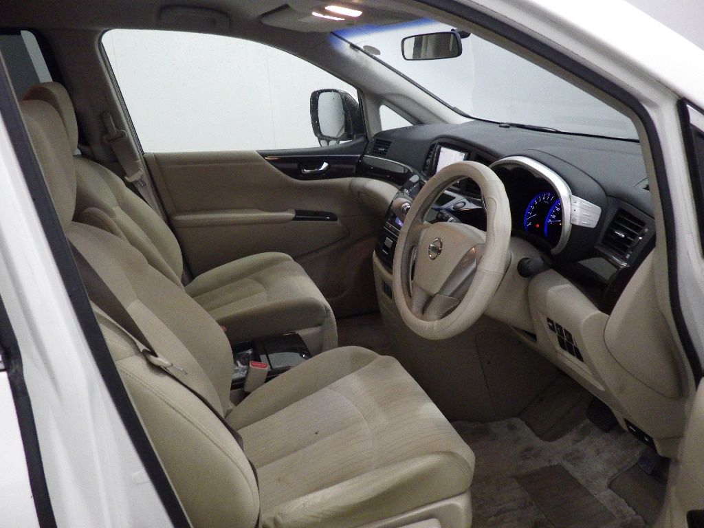 2012 Nissan Elgrand 250XG auction photo 6