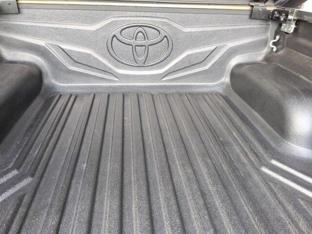 2021 Toyota Hilux Z 4WD auction photo 6