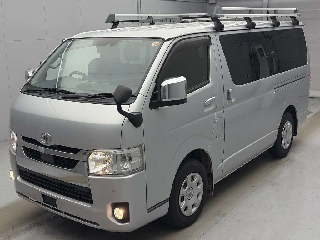 Japan Auction Vehicles 4 2021 Toyota Hiace SーGL auction photo