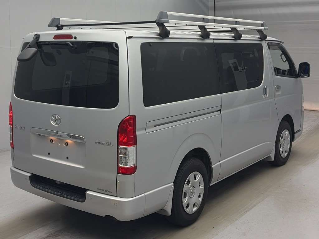 2021 Toyota Hiace SーGL auction photo 2