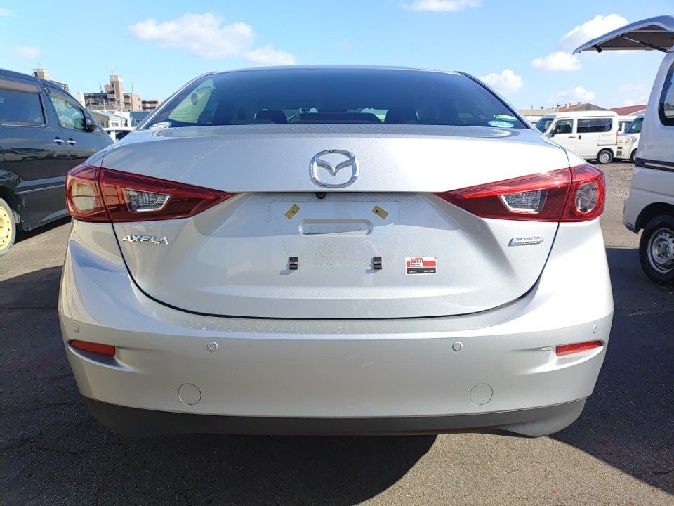 2018 Mazda Axela auction photo 5