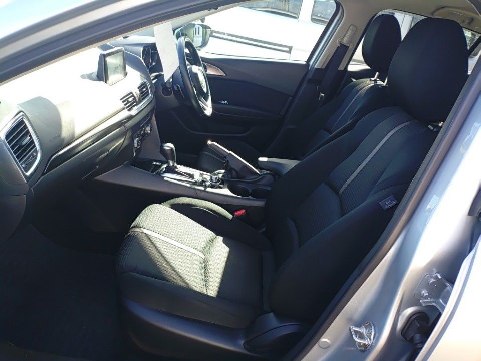 2018 Mazda Axela auction photo 16