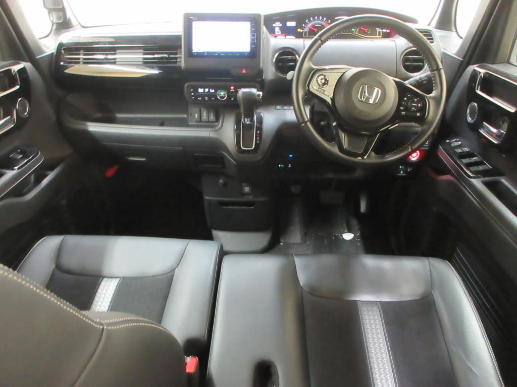 2021 Honda N-BOX カスタムLターボ auction photo 3