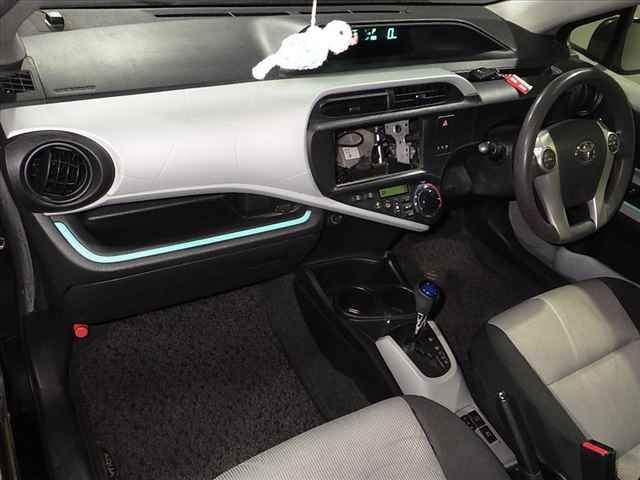 2013 Toyota Aqua S auction photo 5