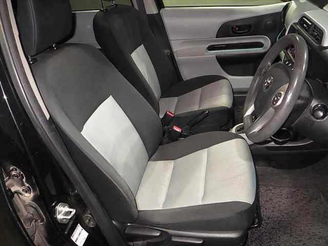 2013 Toyota Aqua S auction photo 9