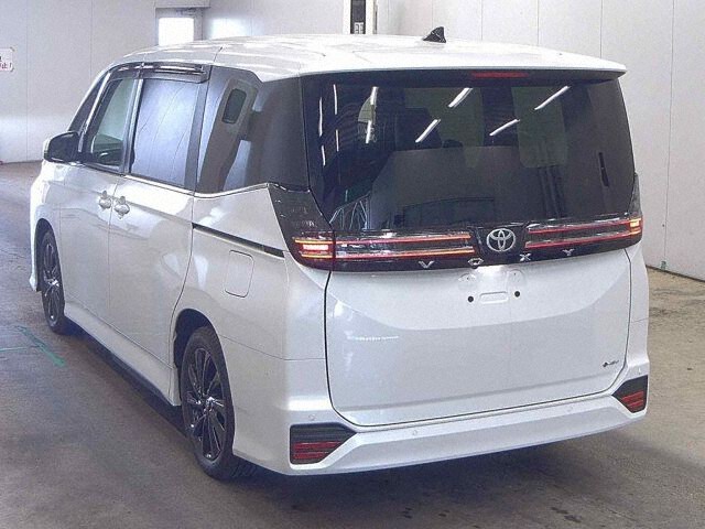 2026 Toyota Voxy ハイブリッドS-Z auction photo 2