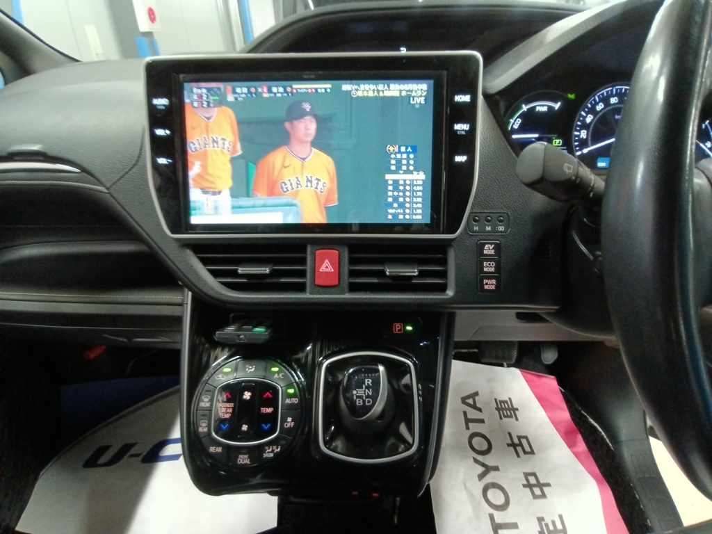 2021 Toyota Esquire HVGiプレミアPブラックテーラド auction photo 11
