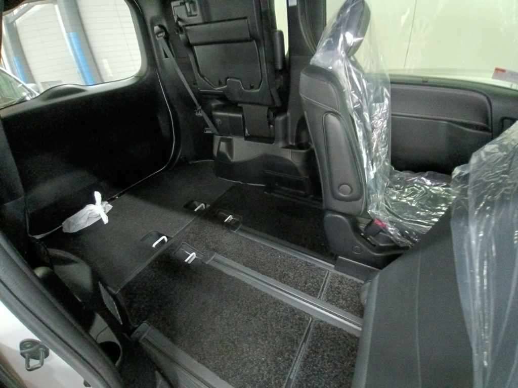 2021 Toyota Esquire HVGiプレミアPブラックテーラド auction photo 12