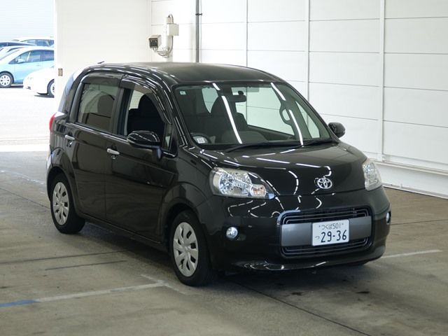 2016 Toyota Porte F Japan auction vehicle
