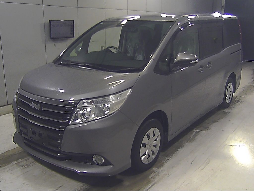 2016 Toyota Noah X Delight Plus (8 people) auction photo 4