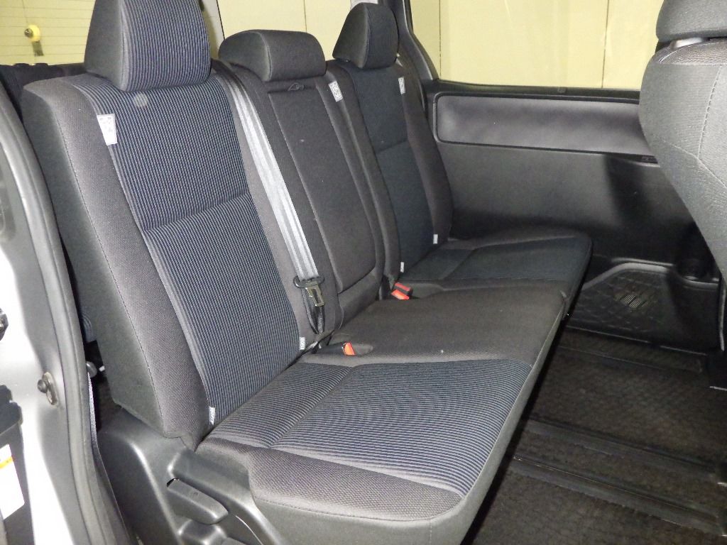 2016 Toyota Noah X Delight Plus (8 people) auction photo 7
