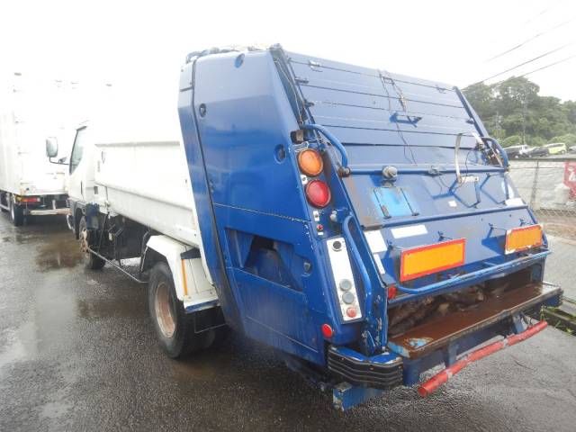1999 Mitsubishi Fuso Canter 塵芥車 auction photo 3