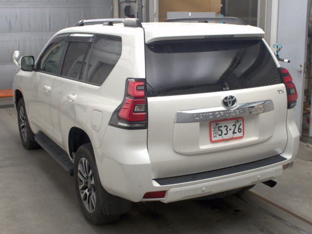 2023 Toyota ランクルプラドW 4WD TX Lパッケージ 7ニン auction photo 2