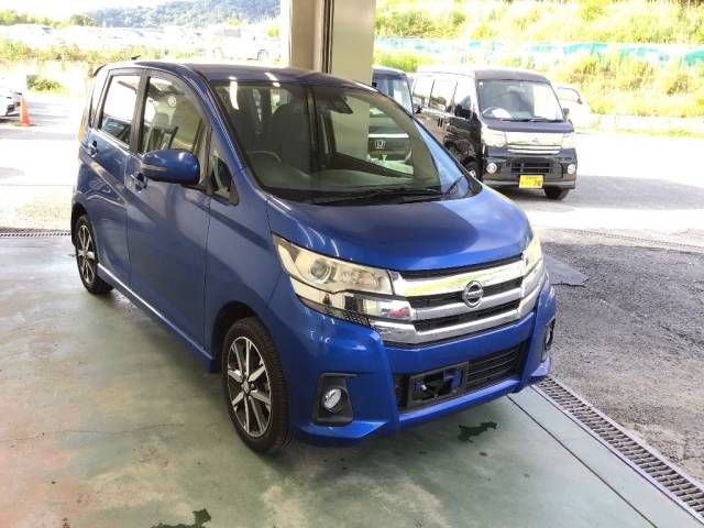 2017 Nissan Dayz ハイウェイスター Gターボ auction photo 2