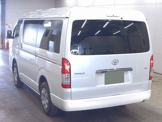 2026 Toyota Hiace GL 4WD auction photo 2