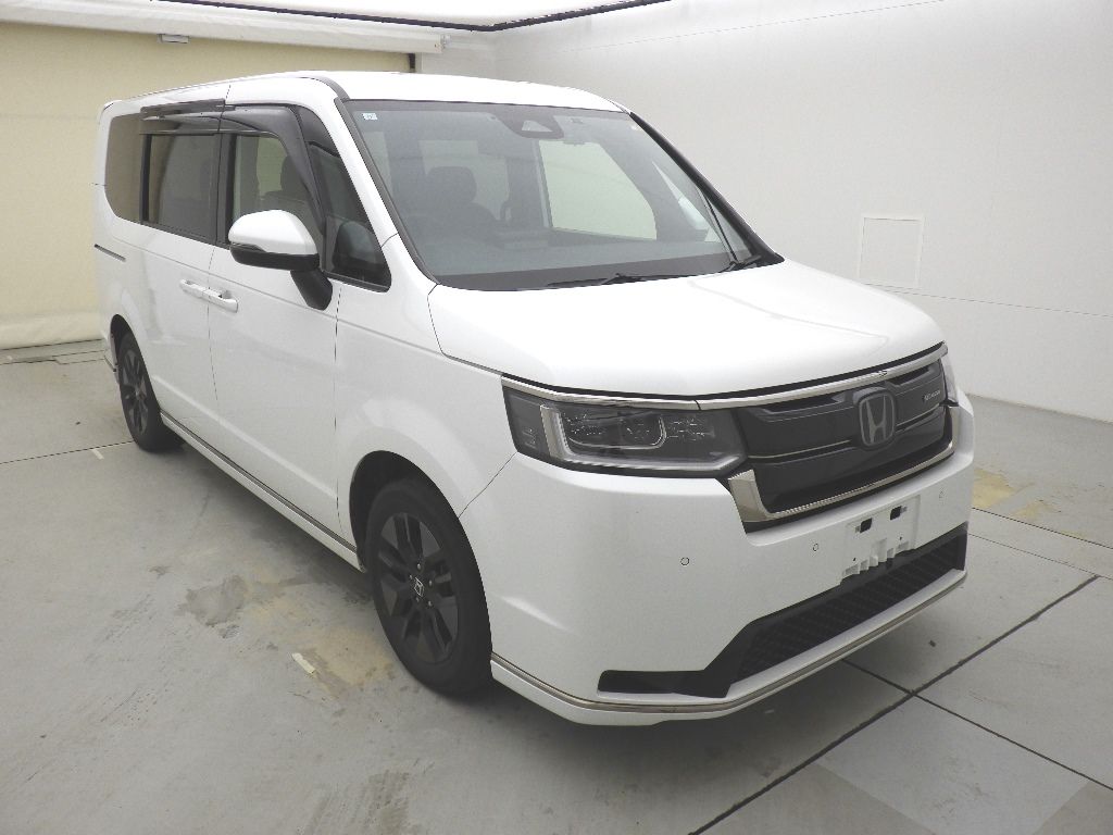 2023 Honda Stepwgn 4WD 8 Japan auction vehicle