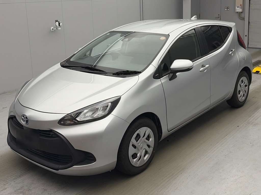 Japan Auction Vehicles 4 2022 Toyota Aqua X auction photo