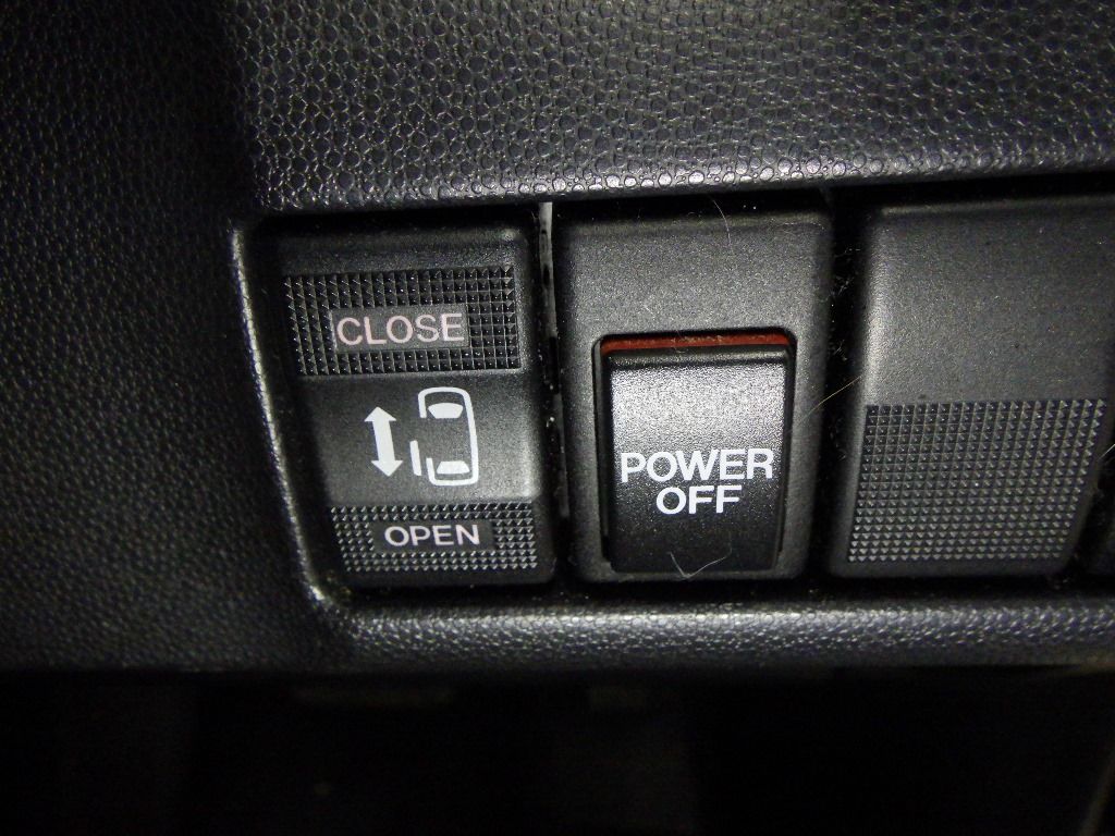 2013 Mazda Premacy 20C Skyactiv auction photo 9