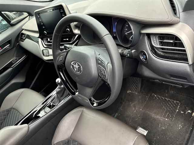 2023 Toyota C-HR G-T auction photo 3