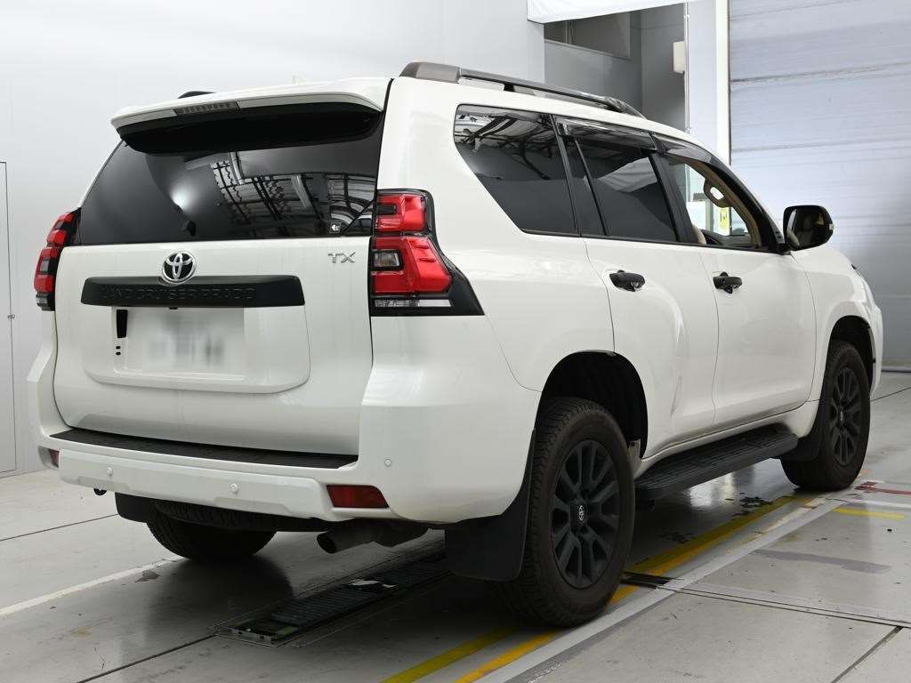 2022 Toyota Land Cruiser Prado TXL Package Matte Bra 4WD auction photo 2