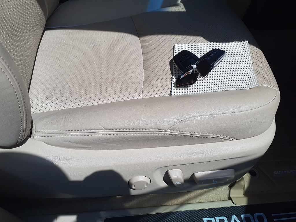 2022 Toyota Land Cruiser Prado TXL Package Matte Bra 4WD auction photo 10