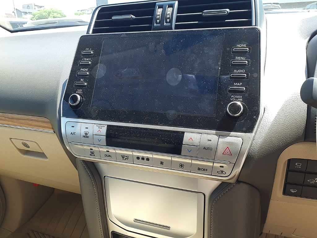 2022 Toyota Land Cruiser Prado TXL Package Matte Bra 4WD auction photo 12