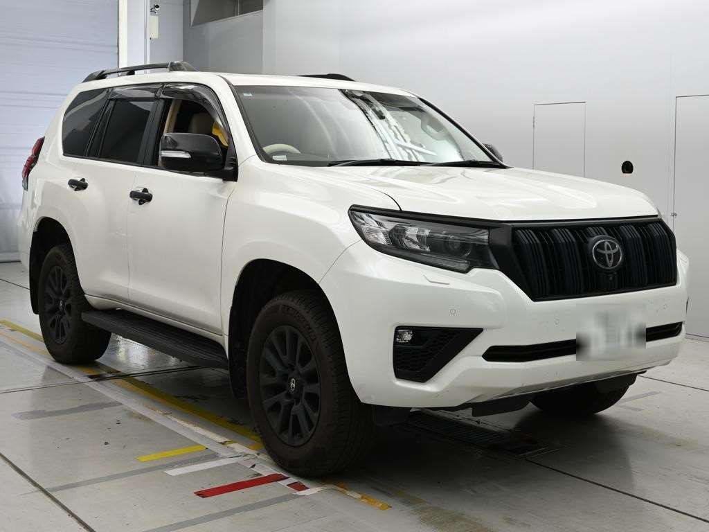 2022 Toyota Land Cruiser Prado TXL Package Matte Bra 4WD auction photo 5