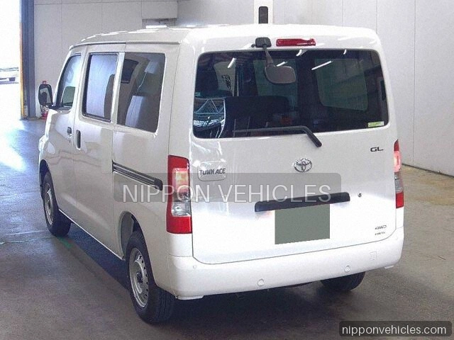 2026 Toyota TownAce Van GL 4WD auction photo 2