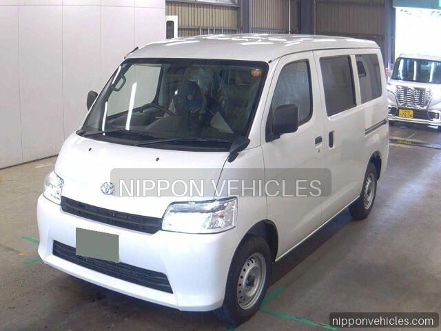2026 Toyota TownAce Van GL 4WD auction photo 4
