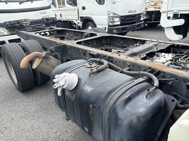 2008 Isuzu Elf chassis auction photo 17
