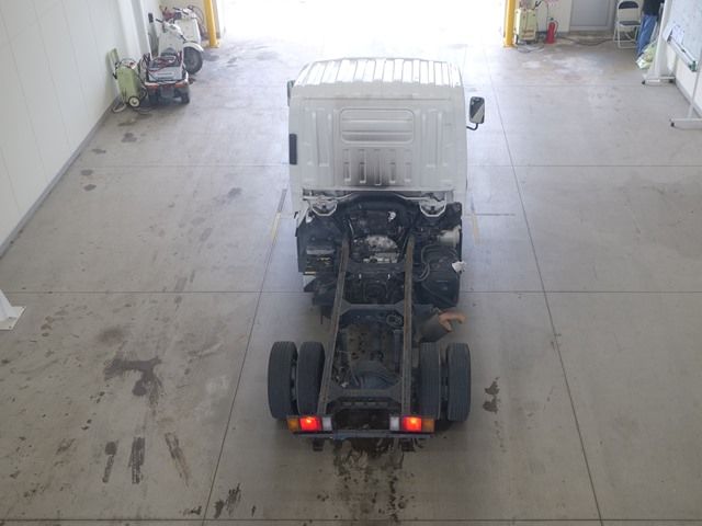 2008 Isuzu Elf chassis auction photo 3