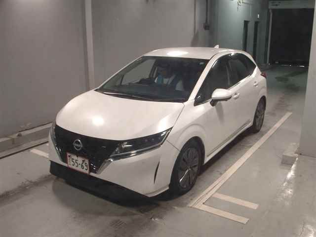 2021 Nissan Note X エマブレ auction photo 4