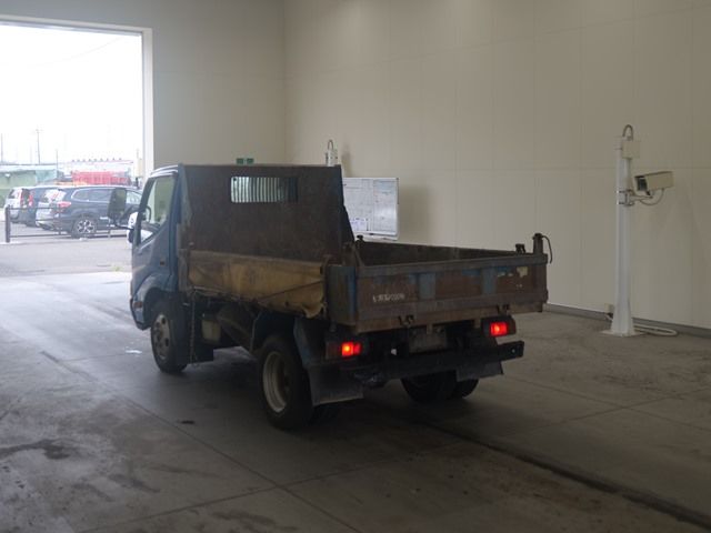 2011 Toyota Dyna ダンプ コウショウ auction photo 2