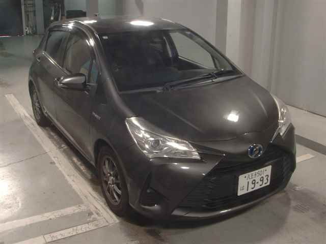 2017 Toyota Vitz Hybrid F Japan auction vehicle