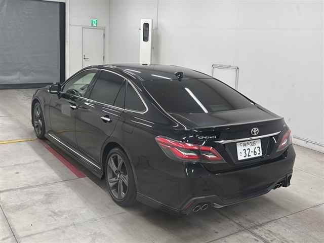 2020 Toyota Crown RS Limited auction photo 2