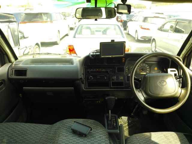 2002 Toyota Hiace DX GL Package auction photo 8